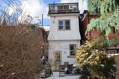 Photo 2 at 257 Concord Avenue, Little Italy, Toronto