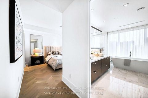 Photo 33 at 810 - 455 Wellington Street W, Waterfront Communities C1, Toronto