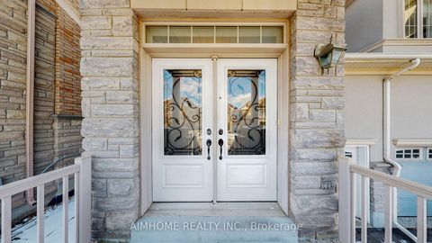 Photo 2 at 18 Bristlewood Crescent, Patterson, Vaughan