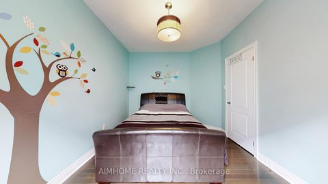 Photo 28 at 18 Bristlewood Crescent, Patterson, Vaughan