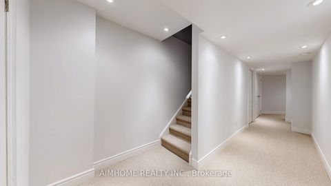 Photo 40 at 18 Bristlewood Crescent, Patterson, Vaughan