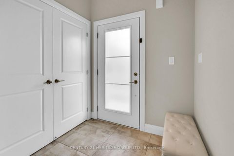 Photo 6 at 13 Mabern Street, Holly, Barrie