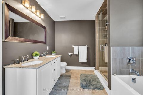 Photo 24 at 13 Mabern Street, Holly, Barrie