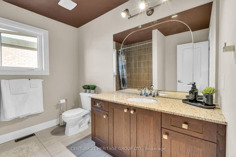 Photo 33 at 13 Mabern Street, Holly, Barrie