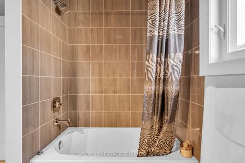 Photo 34 at 13 Mabern Street, Holly, Barrie