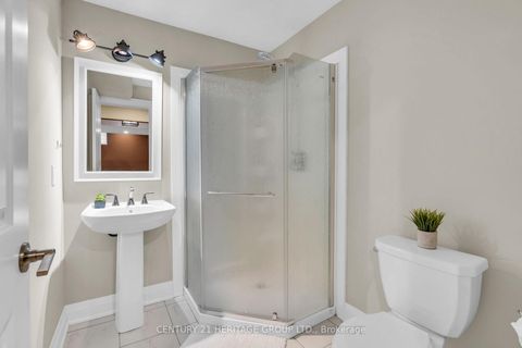 Photo 38 at 13 Mabern Street, Holly, Barrie