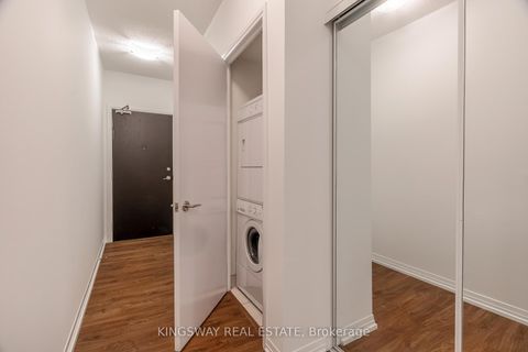 Photo 2 at 25 Cole Street, Regent Park, Toronto