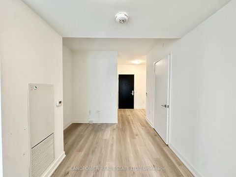 Photo 1 at 605 - 158 Front Street E, Waterfront Communities C8, Toronto