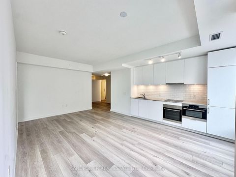 Photo 5 at 605 - 158 Front Street E, Waterfront Communities C8, Toronto