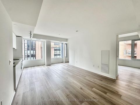 Photo 6 at 605 - 158 Front Street E, Waterfront Communities C8, Toronto