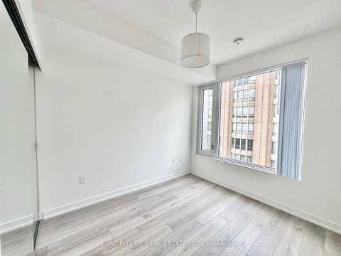 Photo 7 at 605 - 158 Front Street E, Waterfront Communities C8, Toronto