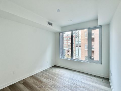 Photo 10 at 605 - 158 Front Street E, Waterfront Communities C8, Toronto