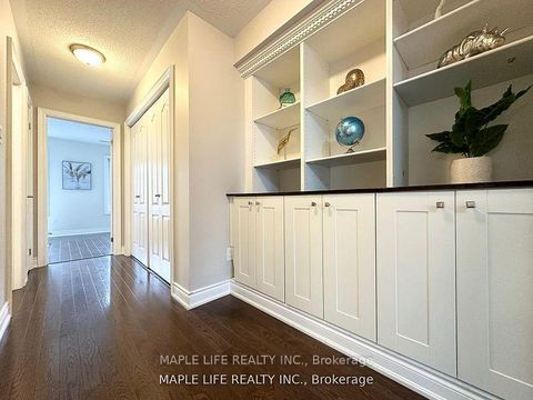 Photo 10 at 5 Hayes Lane, Willowdale East, Toronto