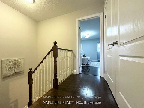 Photo 19 at 5 Hayes Lane, Willowdale East, Toronto