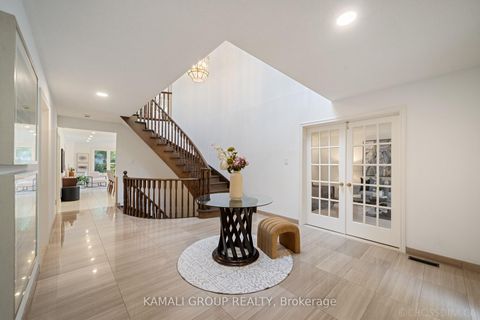 Photo 3 at 287 Dunview Avenue, Willowdale East, Toronto