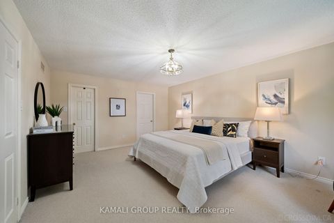 Photo 22 at 287 Dunview Avenue, Willowdale East, Toronto
