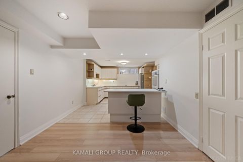Photo 36 at 287 Dunview Avenue, Willowdale East, Toronto
