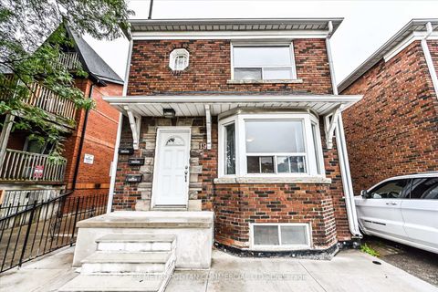 Photo 7 at 15-19 Augusta Avenue, Chinatown, Toronto