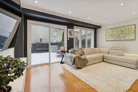 Photo 16 at 6 Summit Drive, Vellore Village, Vaughan