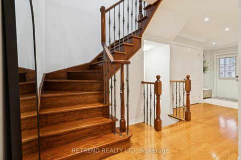 Photo 19 at 6 Summit Drive, Vellore Village, Vaughan