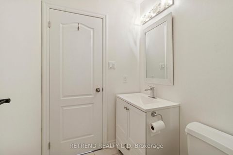 Photo 32 at 6 Summit Drive, Vellore Village, Vaughan