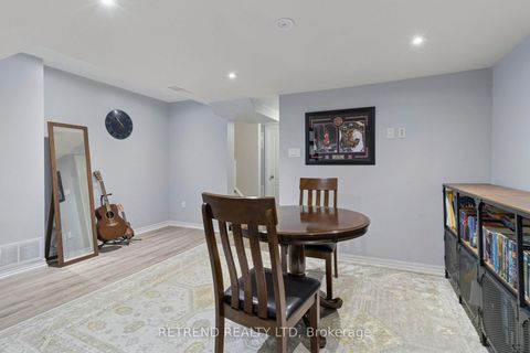 Photo 35 at 6 Summit Drive, Vellore Village, Vaughan
