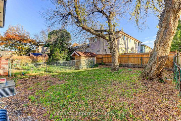 Photo 6 at 125 Littleleaf Drive, Malvern, Toronto