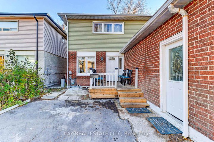 Photo 10 at 125 Littleleaf Drive, Malvern, Toronto