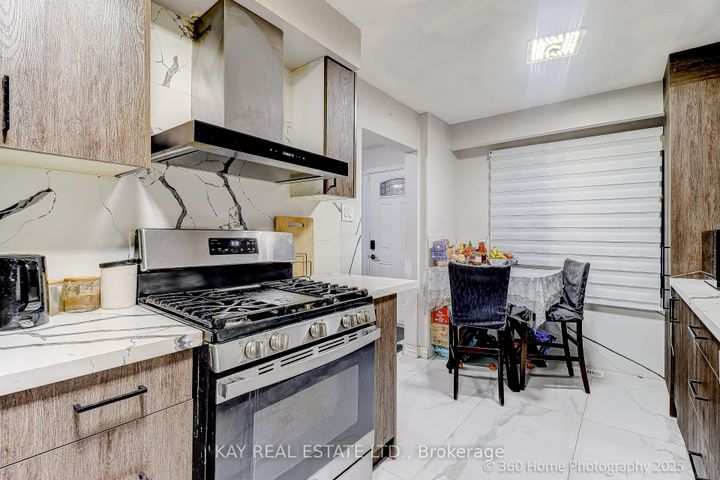 Photo 12 at 125 Littleleaf Drive, Malvern, Toronto