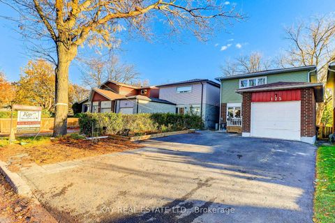 Photo 1 at 125 Littleleaf Drive, Malvern, Toronto