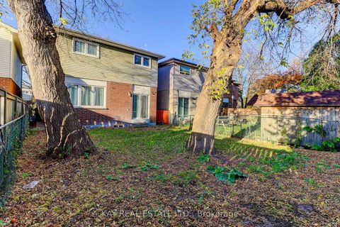 Photo 8 at 125 Littleleaf Drive, Malvern, Toronto
