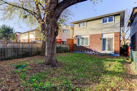 Photo 9 at 125 Littleleaf Drive, Malvern, Toronto