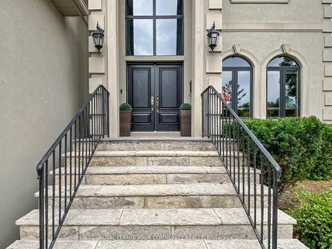 Photo 1 at 5 Trilogy Court, South Richvale, Richmond Hill