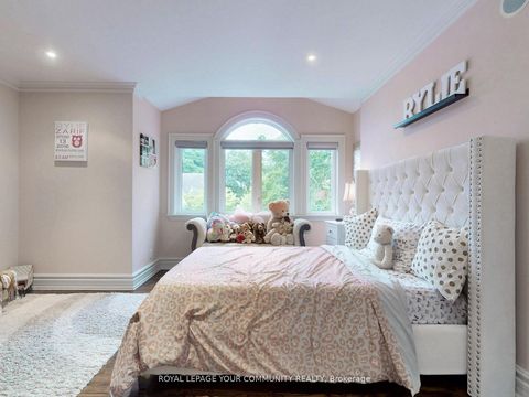 Photo 34 at 5 Trilogy Court, South Richvale, Richmond Hill