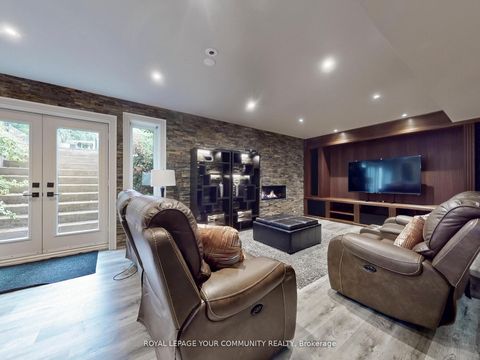 Photo 41 at 5 Trilogy Court, South Richvale, Richmond Hill