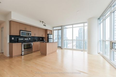 Photo 4 at 3007 - 55 Bremner Boulevard, Waterfront Communities C1, Toronto