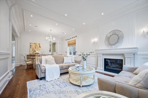 Photo 2 at 26 Danville Drive, Windfields, Toronto