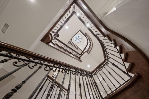 Photo 5 at 26 Danville Drive, Windfields, Toronto