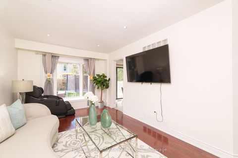 Photo 11 at 20 Croach Crescent, Agincourt North, Toronto