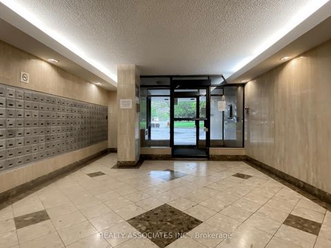 Photo 7 at 1704 - 205 Hilda Avenue, Newtonbrook West, Toronto