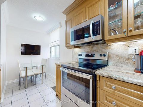 Photo 22 at 1704 - 205 Hilda Avenue, Newtonbrook West, Toronto