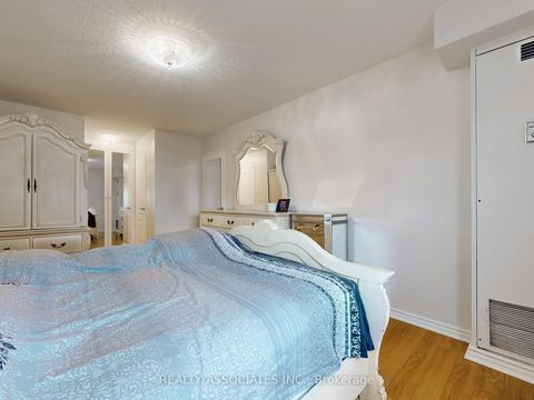 Photo 27 at 1704 - 205 Hilda Avenue, Newtonbrook West, Toronto
