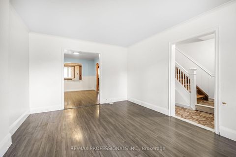 Photo 5 at 560 Atlas Avenue, Oakwood Village, Toronto