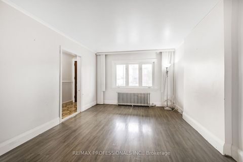 Photo 7 at 560 Atlas Avenue, Oakwood Village, Toronto