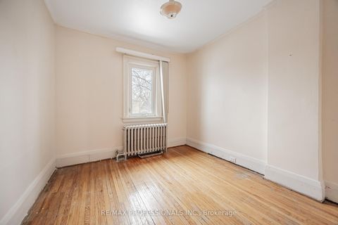 Photo 17 at 560 Atlas Avenue, Oakwood Village, Toronto