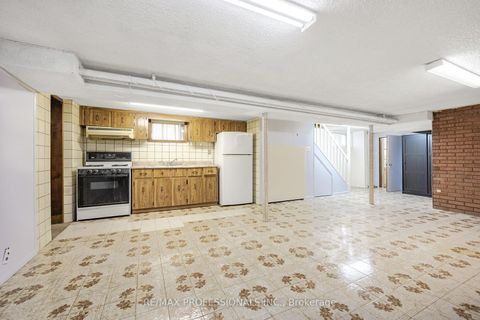 Photo 22 at 560 Atlas Avenue, Oakwood Village, Toronto