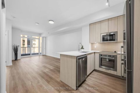 Photo 7 at 525 - 99 Eagle Rock Way, Rural Vaughan, Vaughan