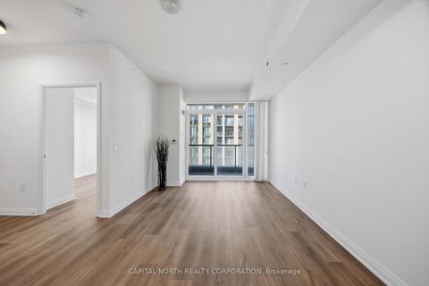 Photo 19 at 525 - 99 Eagle Rock Way, Rural Vaughan, Vaughan