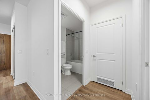 Photo 24 at 525 - 99 Eagle Rock Way, Rural Vaughan, Vaughan