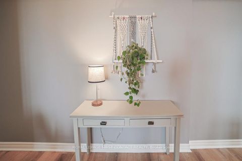 Photo 6 at 808 - 20 William Roe Boulevard, Central Newmarket, Newmarket